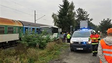 U Luan na Plzesku se srazil osobní vlak s autobusem. (20. záí 2016)