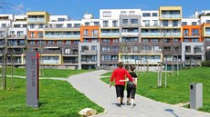 Na vlastní bydlení ještě řada mladých nedosáhne, a tak zůstává u rodičů.... Na vlastní bydlení ještě řada mladých nedosáhne, a tak zůstává u rodičů....