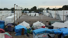 Uprchlický tábor v Calais zvaný dungle. (26. 9. 2016)
