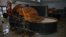 Výroba papíru zaíná v runí papírn ve Velkých Losinách v tchto velkých...