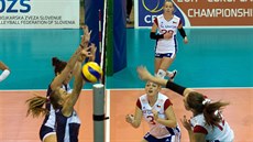 Momentka z kvalifikačního duelu o mistrovství Evropy mezi Českem a Řeckem... Momentka z kvalifikačního duelu o mistrovství Evropy mezi Českem a Řeckem...