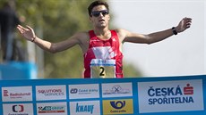 Jiří Homoláč si běží pro vítězství v závodu Běchovice - Praha. Jiří Homoláč si běží pro vítězství v závodu Běchovice - Praha.
