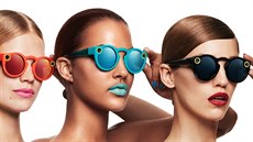 Ti barevné varianty sluneních brýlích Snapchat Spectacles.