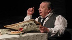 Norbert Lichý jako pan Kopfrkingl v divadelní adaptaci Spalovače mrtvol. Norbert Lichý jako pan Kopfrkingl v divadelní adaptaci Spalovače mrtvol.