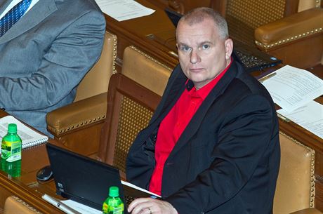 Poslanec Bronislav Schwarz zvauje, e podpis pod návrhem odvolá