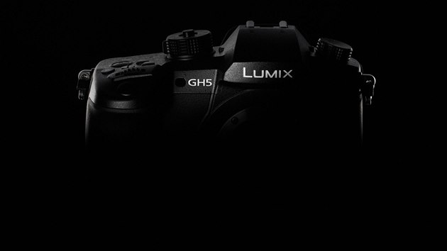 Ponkud tajemn bylo pedstaven systmovho fotoapartu Panasonic Lumix GH5, respektive jeho konceptu. Prakticky jednou informac o novince je to, e zvldne nahrvat 10bitov 4K video pi 60 snmcch za sekundu. V prodeji m bt na zatku ptho roku.