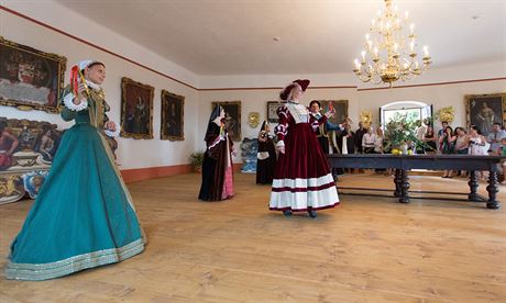 Zrekonstruovaný tanení sál se stal novým turistickým lákadlem hradu Buchlova.