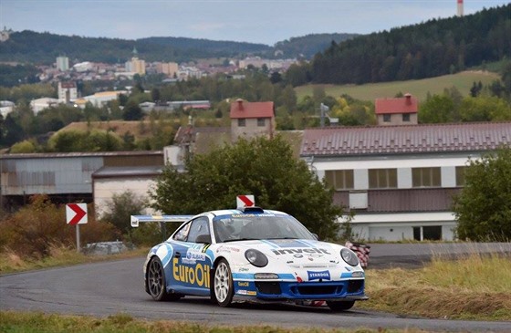 Václav Pech pesedne z vozu Porsche 911 GT3 na Ford Fiesta R5. 