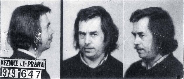 Kvůli neskrývanému odporu vůči komunistickému režimu se Václav Havel častokrát... Kvůli neskrývanému odporu vůči komunistickému režimu se Václav Havel častokrát...