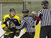 Když mi prasknou nervy...“ Čtyřiatřicetiletý útočník druholigových hokejistů... Když mi prasknou nervy...“ Čtyřiatřicetiletý útočník druholigových hokejistů...