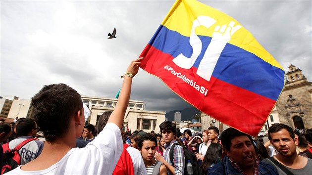 Kolumbijci hlasovali v referendu o mrov dohod vldy s gerilou FARC. Dohodu tsn odmtli. (3.10.2016)