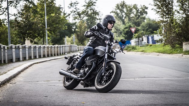 Moto Guzzi V9 Bobber