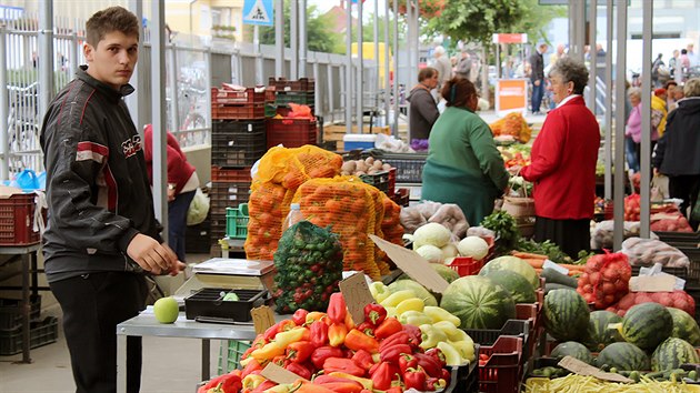 Tady mme papriku za 18 K za kilogram.