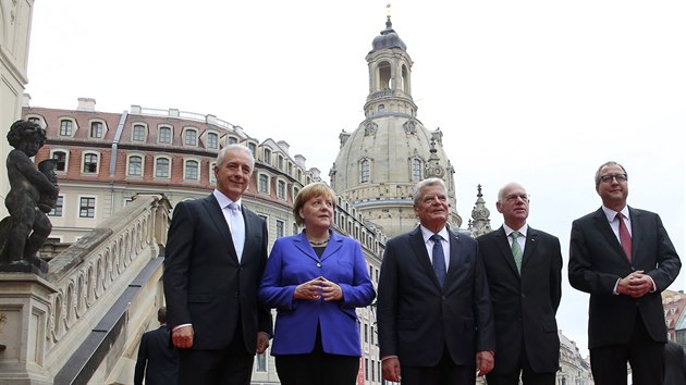 Na oslavu dne nmeck jednoty pijela do Dran kanclka Angela Merkelov i prezident Joachim Gauck (uprosted).