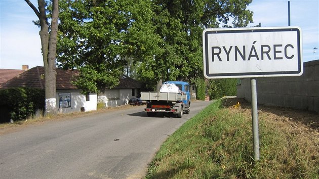 Po dlouh rovince ped Rynrcem na Pelhimovsku nsleduje tato zatka a nebezpen kiovatka.