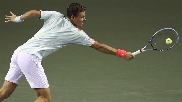 Tom Berdych bhem prvnho kola na turnaji v Tokiu.