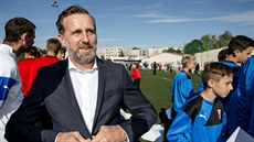 Karel Poborský při návštěvě žáků Regionální fotbalové akademie Pardubického... Karel Poborský při návštěvě žáků Regionální fotbalové akademie Pardubického...