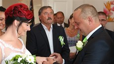 Svědkem na svatbě manželskému páru Blanky a Milana Mitterpachových byl... Svědkem na svatbě manželskému páru Blanky a Milana Mitterpachových byl...