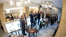 Jihočeská filharmonie v Českých Budějovicích má novou moderní kavárnu i foyer. Jihočeská filharmonie v Českých Budějovicích má novou moderní kavárnu i foyer.