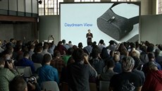 Nový VR headset Daydream od Googlu má zajímavý textilní potah, konkrétn...