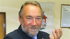 Pavel Eybert byl senátorem na Táborsku 20 let. V těchto volbách už nekandiduje. Pavel Eybert byl senátorem na Táborsku 20 let. V těchto volbách už nekandiduje.