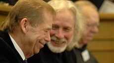 Václav Havel a Petr Oslzlý spolupracovali už v době, kdy byl Havel ještě... Václav Havel a Petr Oslzlý spolupracovali už v době, kdy byl Havel ještě...