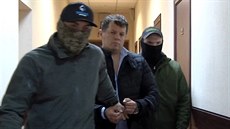 Ruská FSB zatkla ukrajinského novináře Romana Suščenka. Ruská FSB zatkla ukrajinského novináře Romana Suščenka.