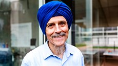 Američan Siri Jodha Khalsa působí v brněnském Institutu pro výzkum globální... Američan Siri Jodha Khalsa působí v brněnském Institutu pro výzkum globální...
