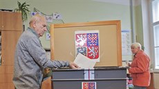 Krajské volby ve Starém Plzenci u Plzně. (7. října 2016) Krajské volby ve Starém Plzenci u Plzně. (7. října 2016)