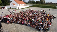 Na prvním Dnu malikých byla s rodii i Nela Andrýsková, která se narodila u ve 29. týdnu thotenství s nejistými vyhlídkami. Nyní nastoupila do koly a baví ji tanení.