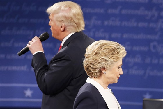 Donald Trump a Hillary Clintonová pi pedvolební televizní debat.