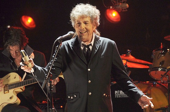 Americký hudebník Bob Dylan pi vystoupení v Los Angeles (12. ledna 2012)