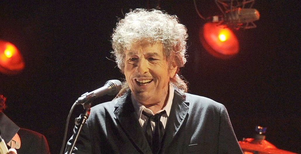 Americký hudebník Bob Dylan pi vystoupení v Los Angeles (12. ledna 2012)