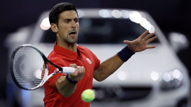 Srbsk tenista Novak Djokovi se vrtil po US Open na kurt na turnaji v anghaji.