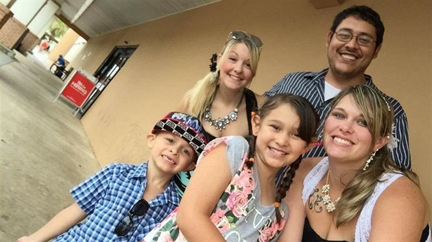 Polygamn rodinka ije spokojen ivot na Florid.