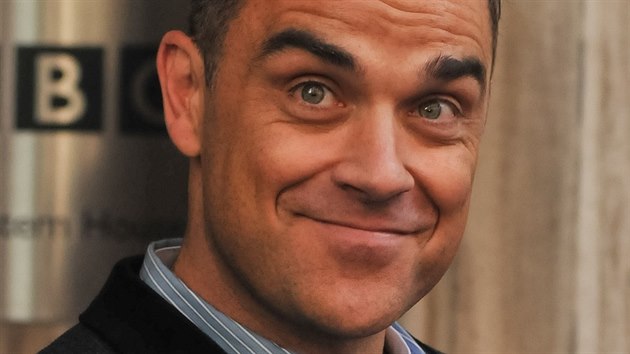 Robbie Williams se edin zbavovat nebude. Jednou bude stakem bez vrsek s blmi vlasy