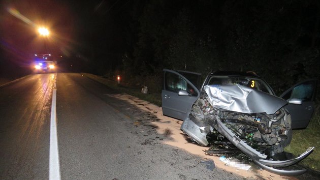 Nehoda mezi Stbrem a Ostrovem u Stbra si vydala tyi zrann. (10. jna 2016)