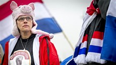 Stoupenci Geerta Wilderse protestují proti obvinění vůdce PVV z podněcování... Stoupenci Geerta Wilderse protestují proti obvinění vůdce PVV z podněcování...