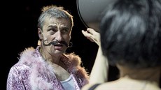 Šíleného vědce alias barona Ruperta von Kratzmara představuje v nově... Šíleného vědce alias barona Ruperta von Kratzmara představuje v nově...