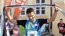 Stračovský atlet Milan Janata slaví v Hradci Králové vítězství v maratonu,... Stračovský atlet Milan Janata slaví v Hradci Králové vítězství v maratonu,...