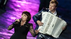 Mireille Mathieu za svůj život napsala téměř tisícovku písní. Mireille Mathieu za svůj život napsala téměř tisícovku písní.