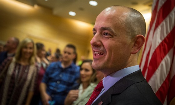 Nezávislý kandidát na prezidenta USA Evan McMullin na mítinku v Utahu  (13....