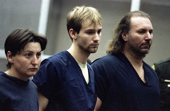 Alice Lundgrenová, Damon Lundgren a Jeffrey Lundgren u soudu (leden 1990)