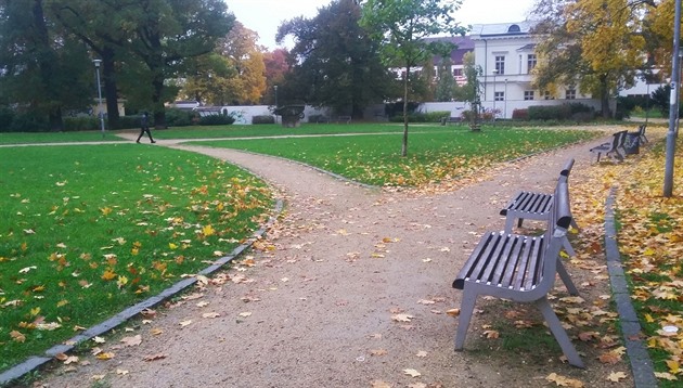 Po lechtickém rodu Clam-Gallas ponese jméno park mezi ulicí Komenského,...