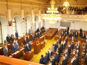 Pamětníka holokaustu Jiřího Bradyho ocenila Poslanecká sněmovna medailí a... Pamětníka holokaustu Jiřího Bradyho ocenila Poslanecká sněmovna medailí a...