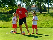 Trénink malých bezinveských fotbalist.