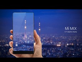 Xiaomi Mi MIX s displejem a zcela ke krajm