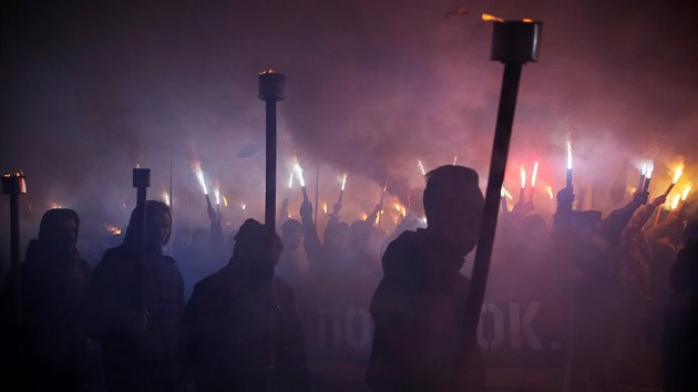 Demonstrace ukrajinsk krajn pravice a pznivc batalionu Azov  v Kyjev (14. jna 2016)