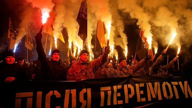 Demonstrace ukrajinsk krajn pravice a pznivc batalionu Azov  v Kyjev (14. jna 2016)
