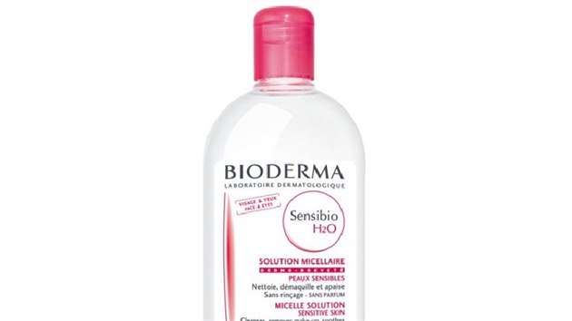 Micelrn voda Sensibio H2O pro citlivou ple jemn vyist tv i oblast o a porad si tak s vododolnm make-upem. Bioderma, 500 ml od 255 korun